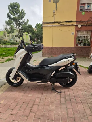 Yamaha NMAX 125 2025 - 10.000 km