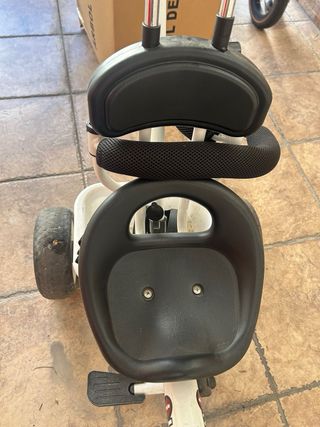 Triciclo Infantil con Capota Desmontable