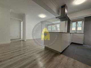 Piso en venta en Centro en Ferrol