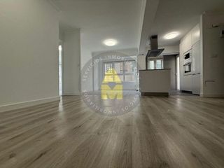 Piso en venta en Centro en Ferrol