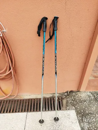 Esquís Nordica Avenger 78 + Bastones