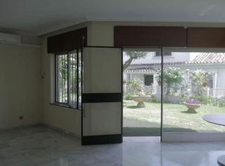 Casa adosada en alquiler en El Candado - El Palo en Málaga