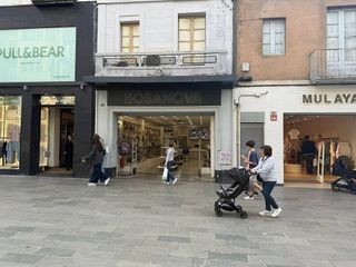 Local comercial en alquiler en Centre - Joan Prim en Granollers