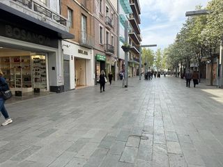 Local comercial en alquiler en Centre - Joan Prim en Granollers