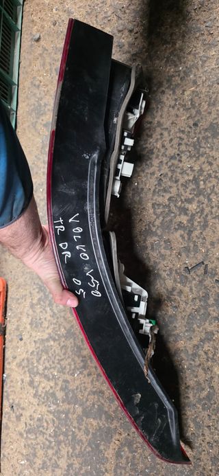 PILOTO TRASERO DERECHO VOLVO V50