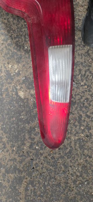 PILOTO TRASERO DERECHO VOLVO V50