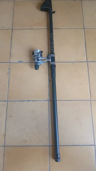 Caña de fondo incluida con carrete Shimano ALIVIO