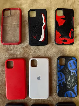 Confezione di 14 custodie per iPhone 11 con vari design