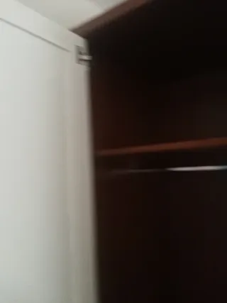 Armario madera maciza marrón