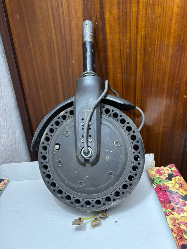 Piezas para monopatin  xiomi