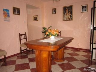 Casa adosada en venta en Lucena
