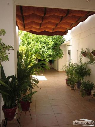 Casa adosada en venta en Lucena