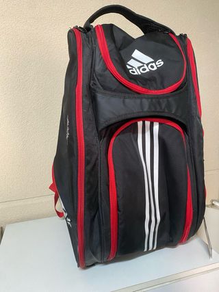 Mochila Adidas Negra y Roja
