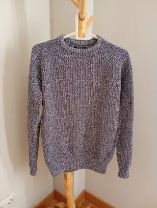 Jersey gris y blanco