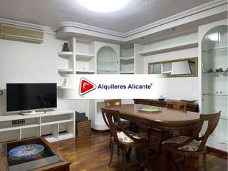 Piso en alquiler en Mercado en Alicante