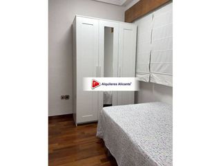 Piso en alquiler en Mercado en Alicante
