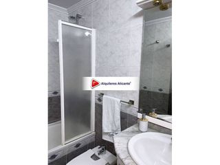 Piso en alquiler en Mercado en Alicante