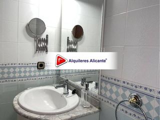 Piso en alquiler en Mercado en Alicante