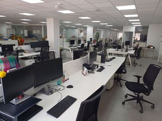 Oficina en alquiler en Tres Olivos - Valverde en Madrid