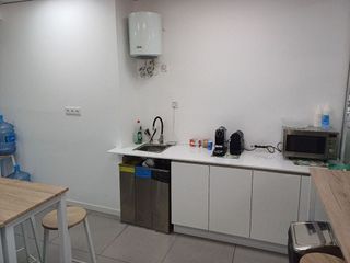 Oficina en alquiler en Tres Olivos - Valverde en Madrid