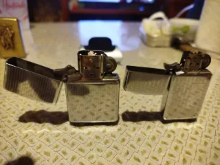 Coppia di accendini Zippo per uomini e donne