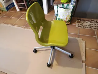 Silla de oficina verde baja