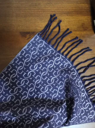 Bufanda Guess Lana y Acetato