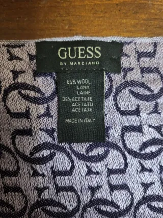 Bufanda Guess Lana y Acetato