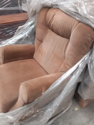 Sofá reclinable motorizado marrón