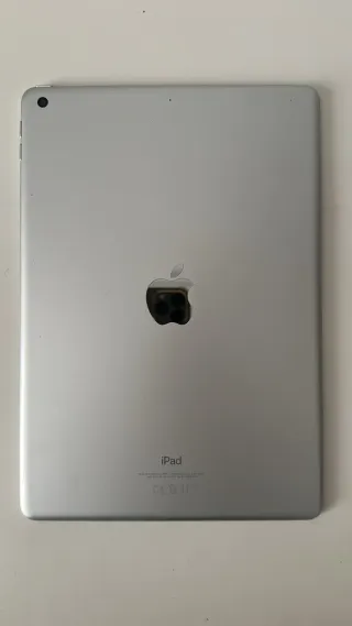 iPad 9ª Gen 64GB + Teclado Logitech