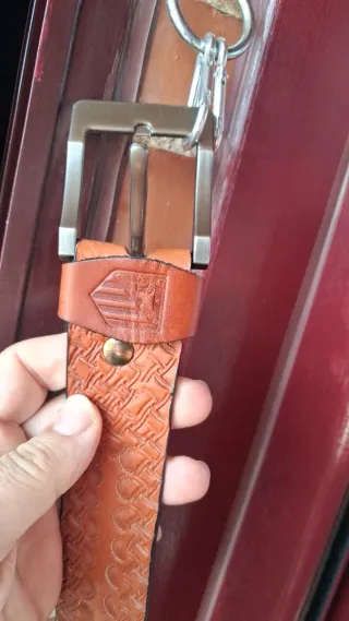 Cinturones artesanales únicos de cuero