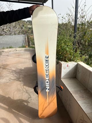 Tabla Nidecker Axis Snowboard y bolsa para llevar