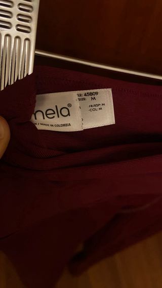 Leggings deportivos rojos y negros