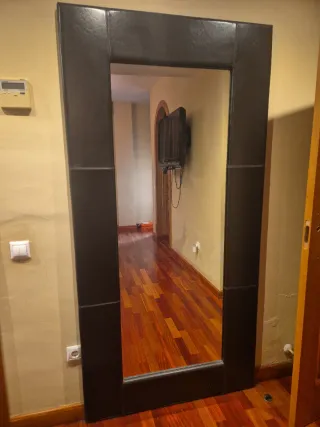 Dormitorio completo madera oscura y clara