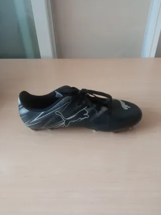Zapatillas de fútbol Puma negras