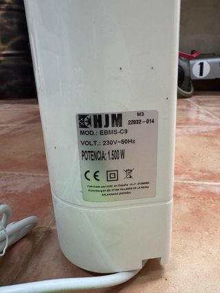 Radiadores metálicos blancos