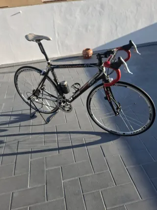 Bicicleta de Carrera Negra