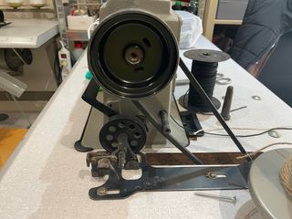 Máquina de coser industrial
