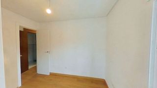 Piso en venta en Valdeacederas en Madrid