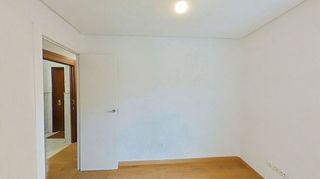 Piso en venta en Valdeacederas en Madrid