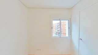 Piso en venta en Valdeacederas en Madrid