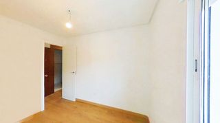 Piso en venta en Valdeacederas en Madrid