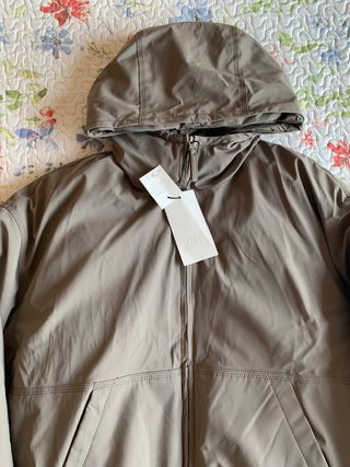 Cazadora Zara tecnica acolchada marron (T. M)