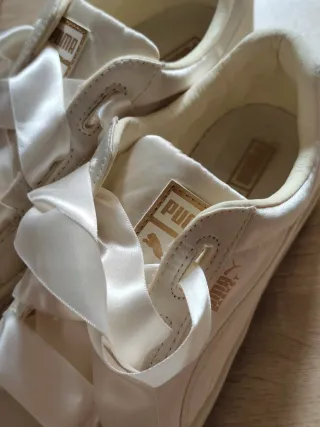 Zapatillas Puma Basket Beige y Doradas