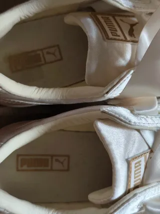 Zapatillas Puma Basket Beige y Doradas