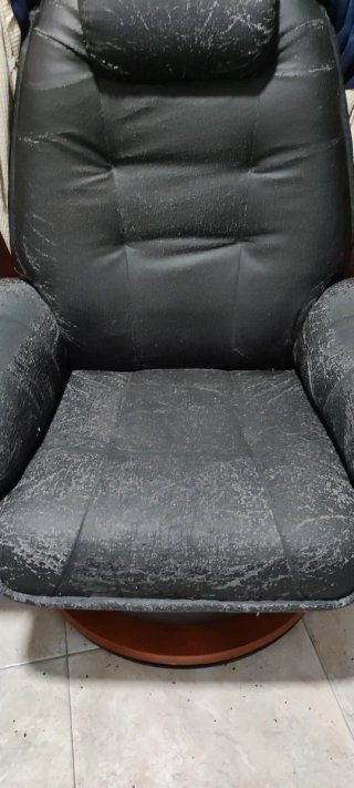 Sillones reclinables con reposapiés y masaje.