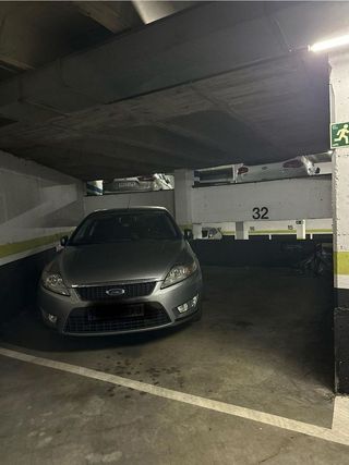 Garaje en venta en Media Legua en Madrid