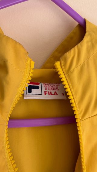 Cortavientos Fila Azul, Rojo y Amarillo