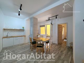 Edificio en venta en Carolinas Bajas en Alicante