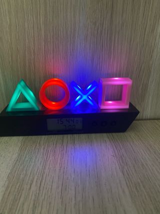 Despertador Playstation con luces decoración gamer